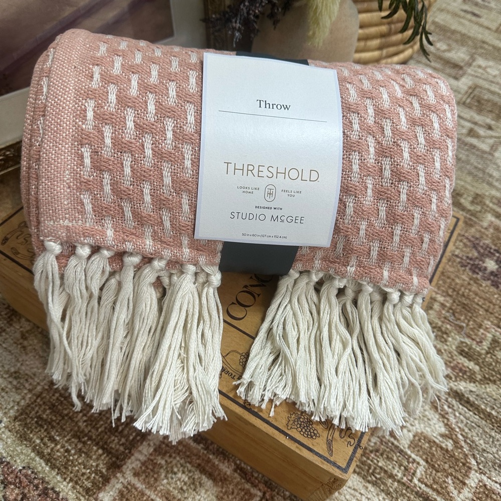 Studio McGee New Woven Pattern Cotton Blend Tassel Throw Blanket 50"x60" Blush - Picture 13 of 14